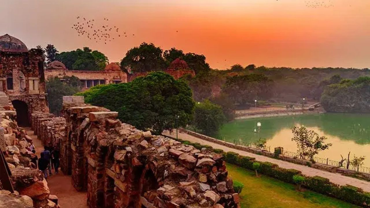 Hauz Khas Village delhi night views